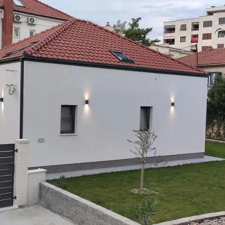 Vila Storija *